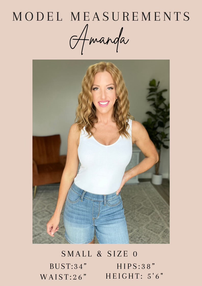 ‘Lisa’ Control Top Wide Leg Crop Jeans in Kelly Green