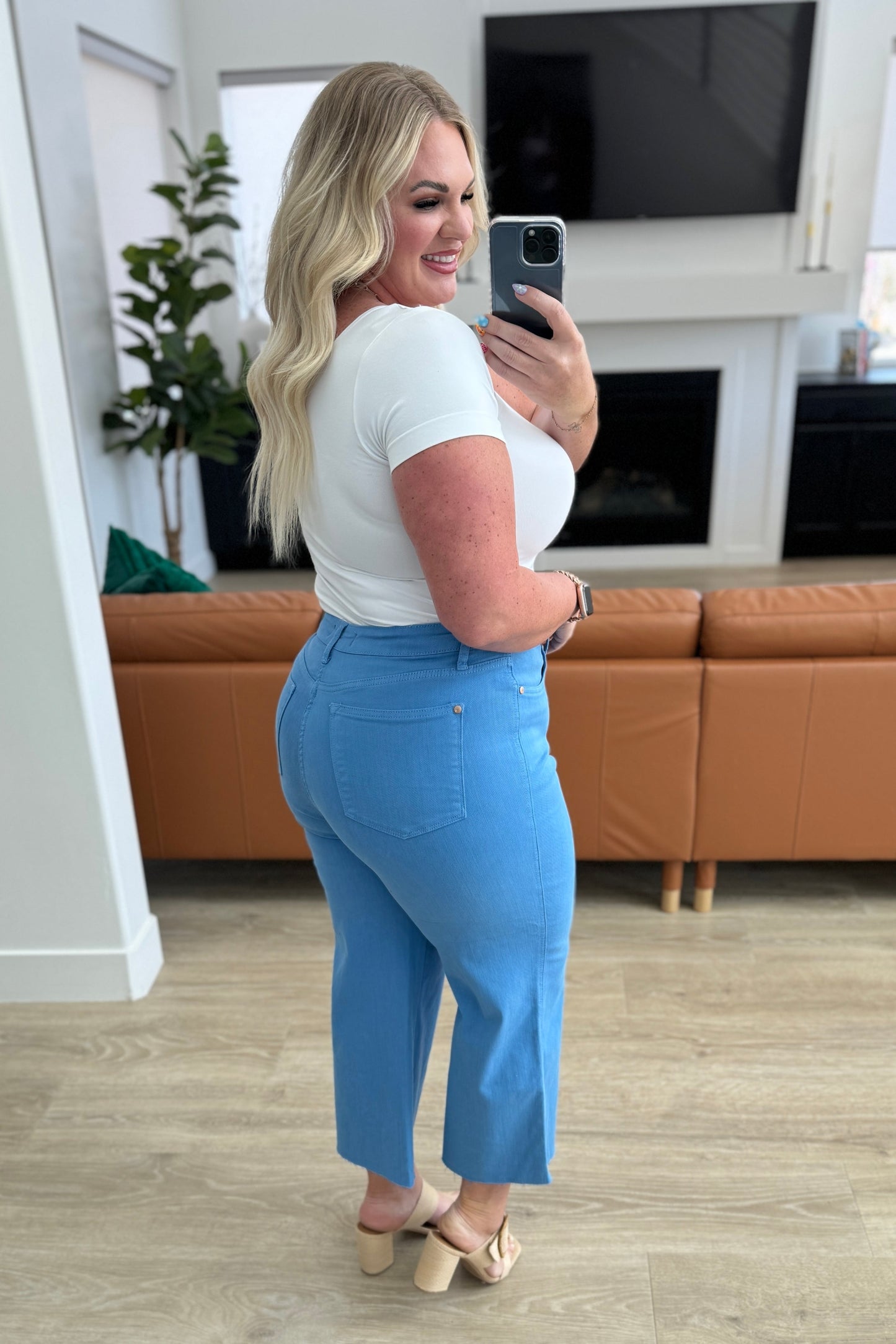 ‘Lisa’ Control Top Wide Leg Crop Jeans in Sky Blue