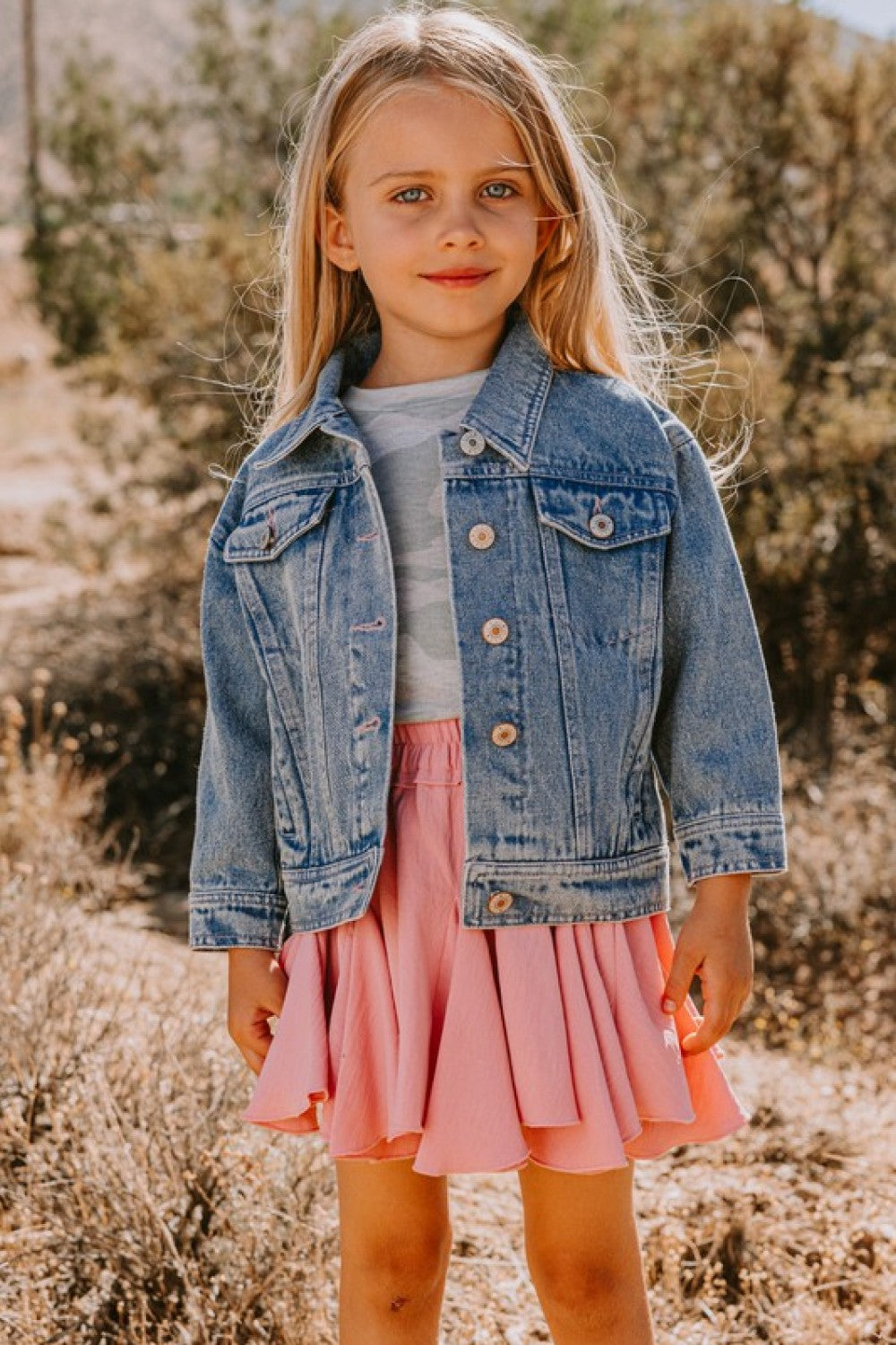 “Luvvey” Girls Contrast Heart Denim Jacket