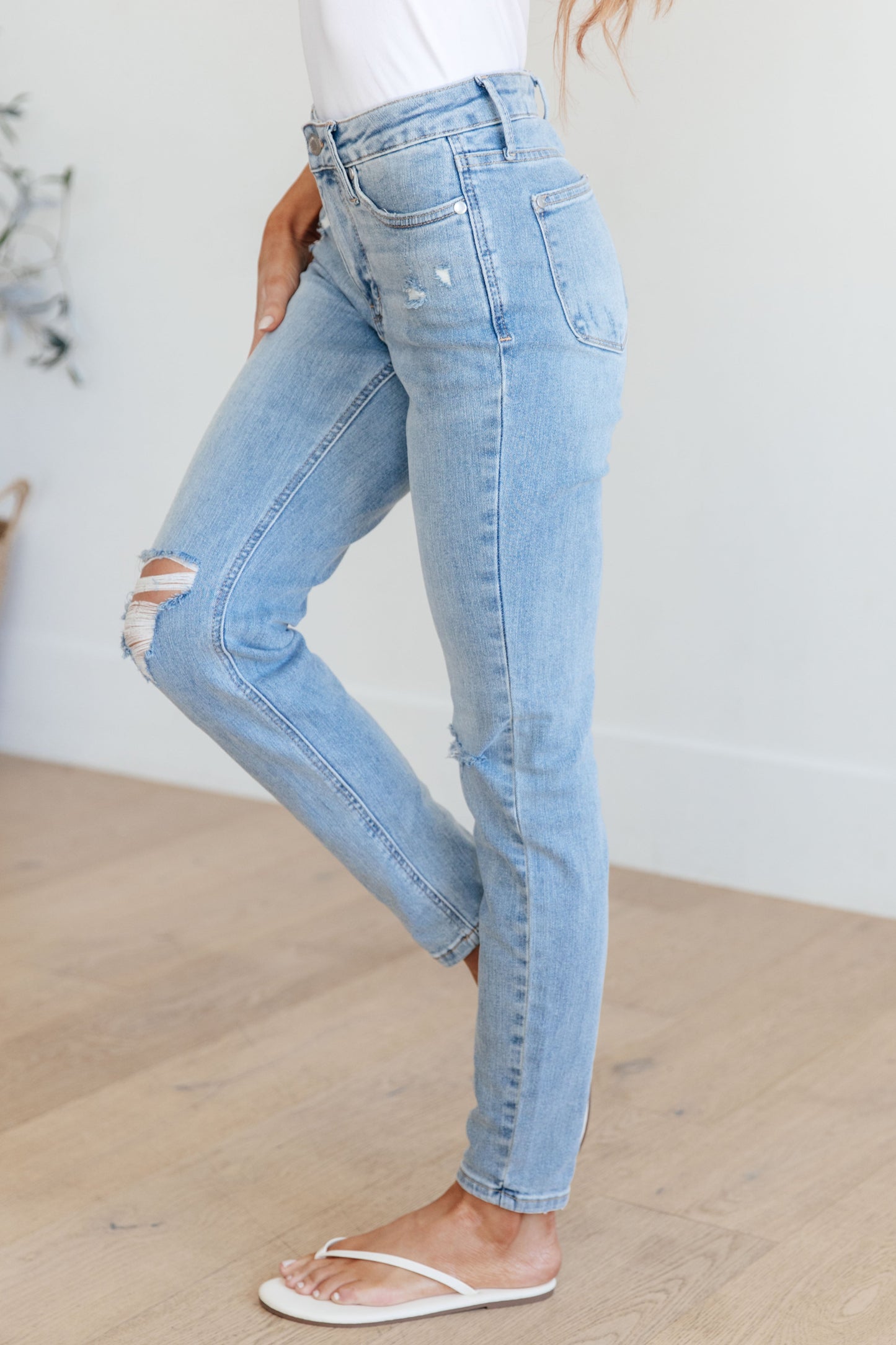 Eloise Distressed Skinny Jeans