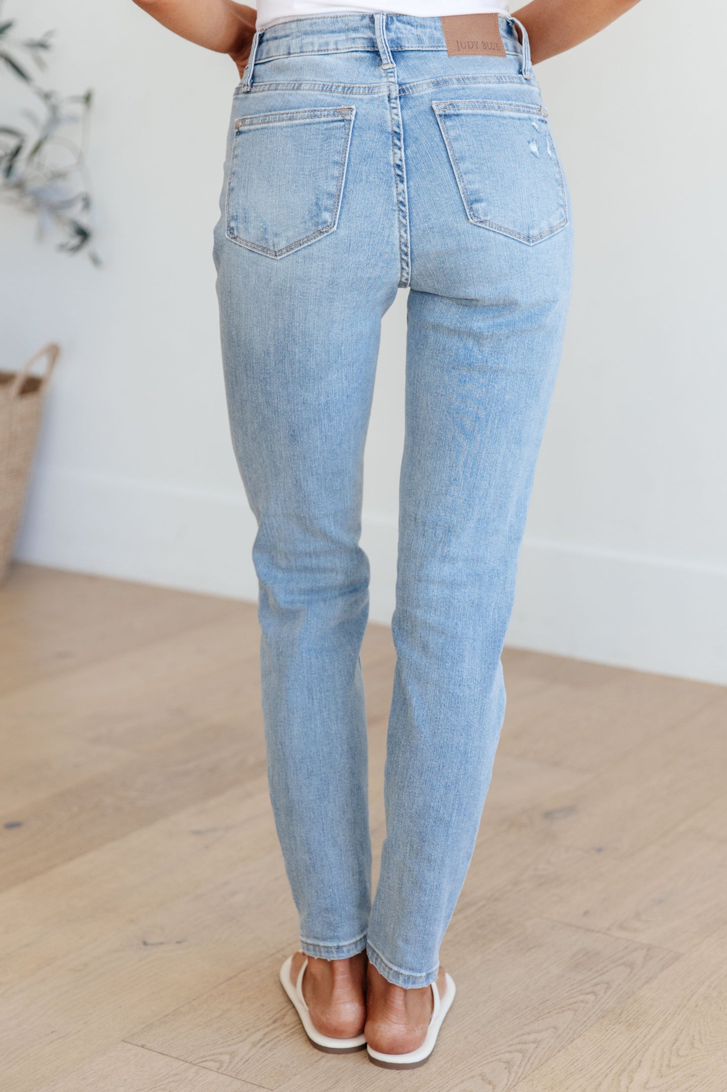 Eloise Distressed Skinny Jeans