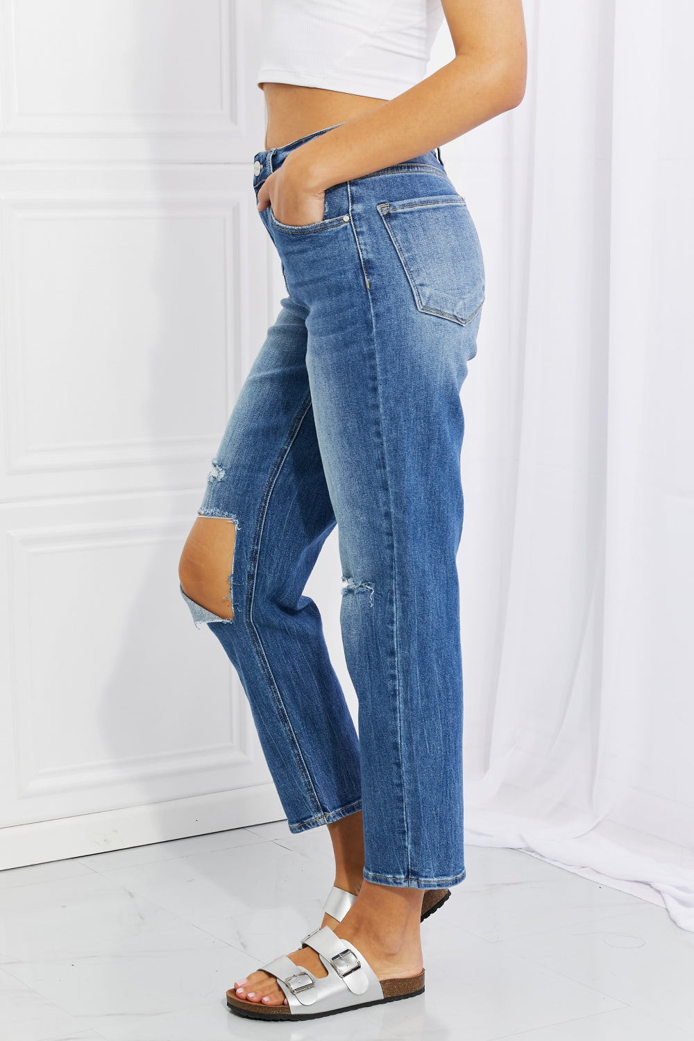 “Emily” High Rise Relaxed Jeans