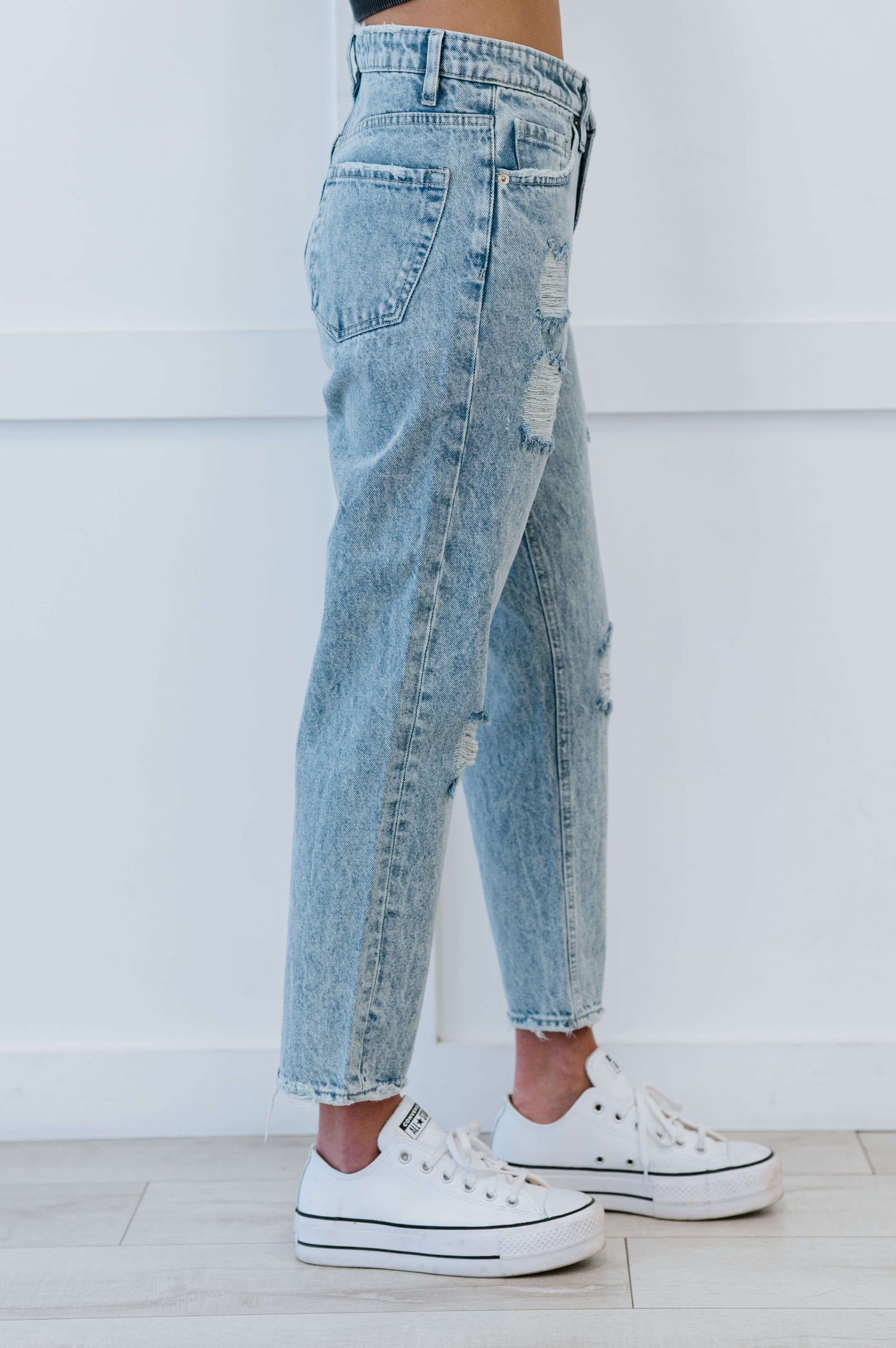 Muselooks Distressed High Waist Mom Jeans