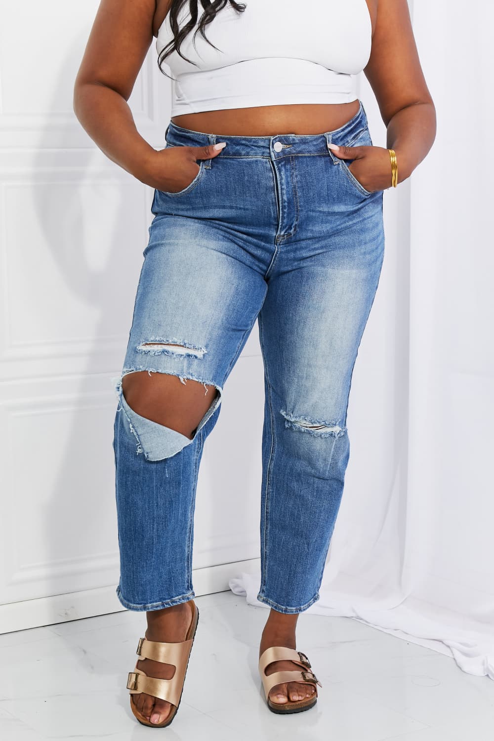 “Emily” High Rise Relaxed Jeans