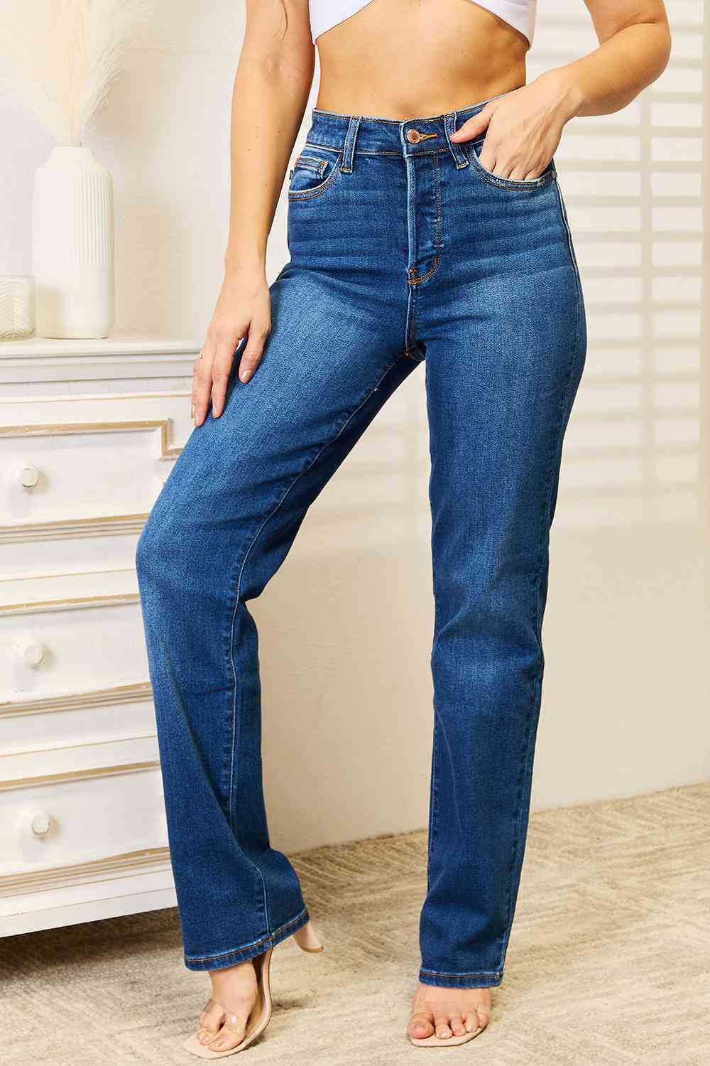 Judy Blue Full Size Straight Leg Jeans with Pockets